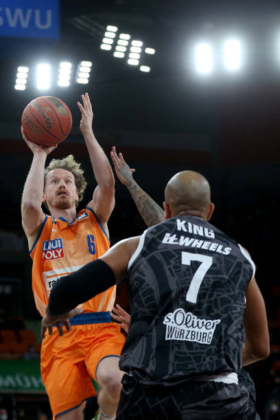 样曾9次入 样曾9次入